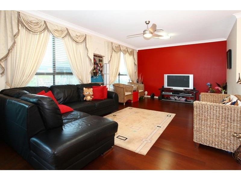 3 Temple Island Dr, Oxenford QLD 4210