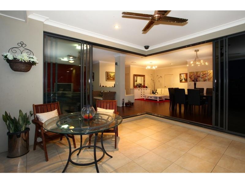 3 Temple Island Dr, Oxenford QLD 4210