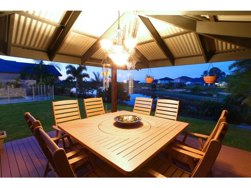 3 Temple Island Dr, Oxenford QLD 4210