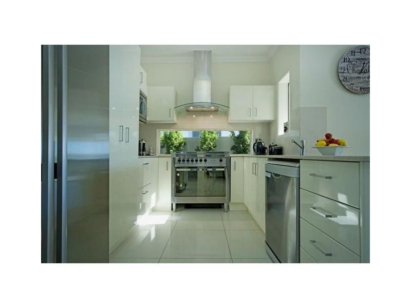 1/25 Compass Dr, Biggera Waters QLD 4216