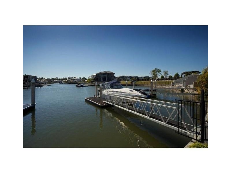 1/25 Compass Dr, Biggera Waters QLD 4216