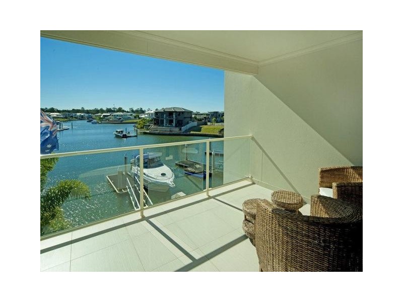 1/25 Compass Dr, Biggera Waters QLD 4216