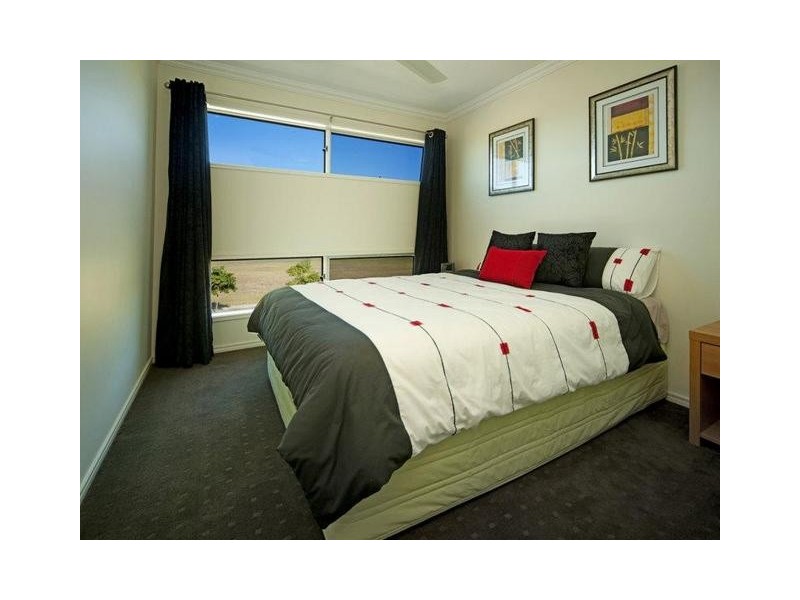 1/25 Compass Dr, Biggera Waters QLD 4216