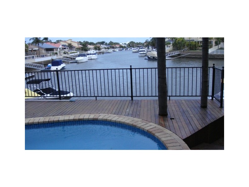 422 Oxley Drive, Runaway Bay QLD 4216