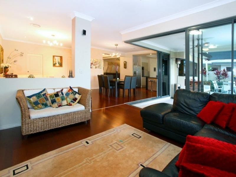 3 Temple Island Dr, Oxenford QLD 4210