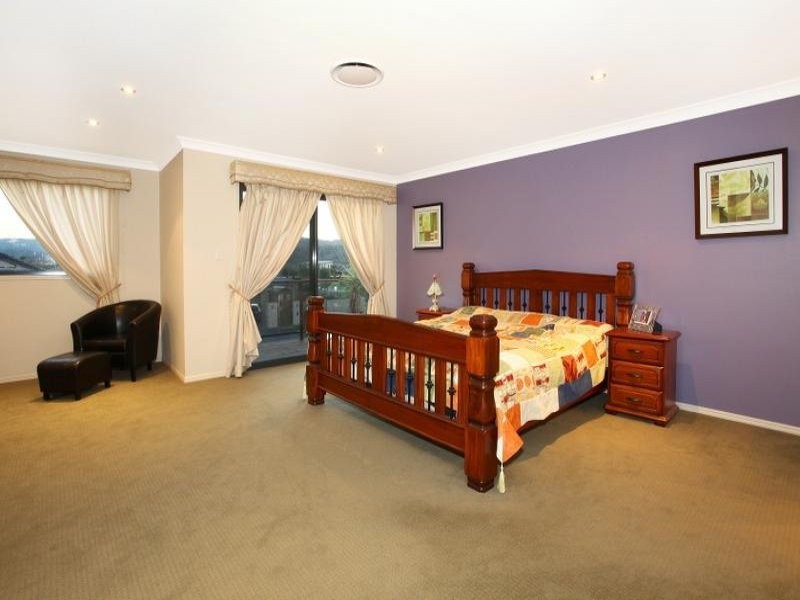 3 Temple Island Dr, Oxenford QLD 4210