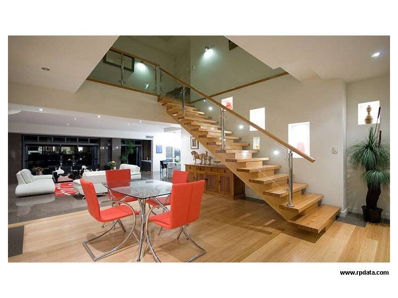 Sovereign Islands QLD 4216