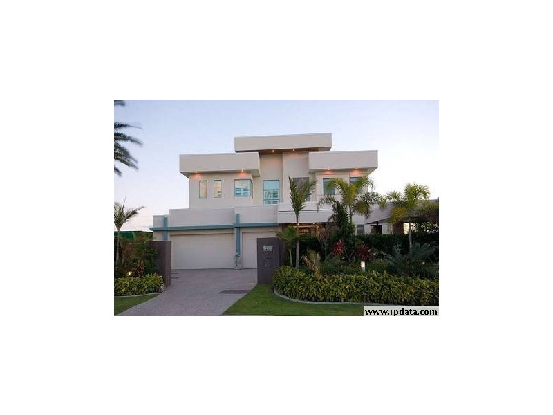 Sovereign Islands QLD 4216