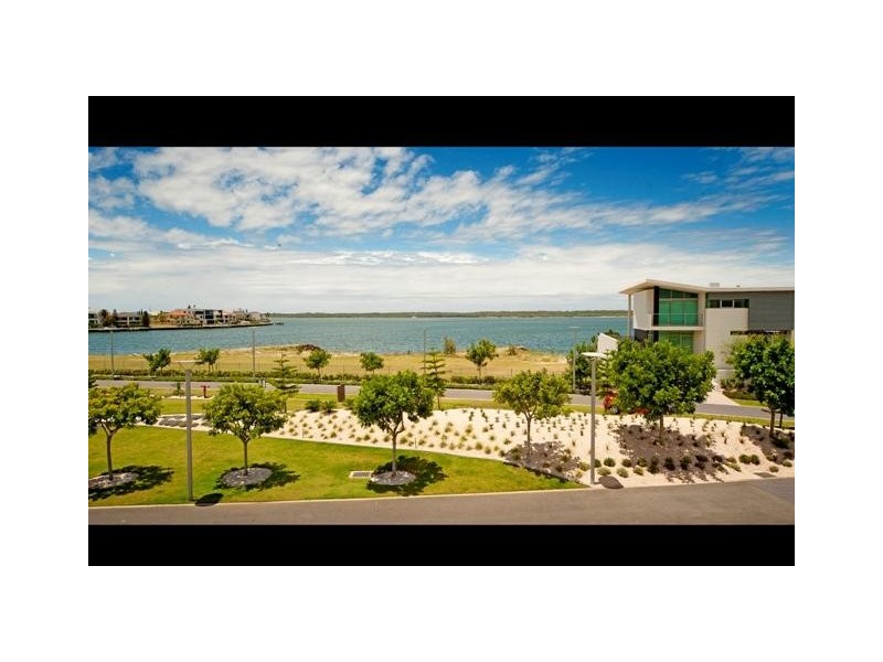 Paradise Point QLD 4216