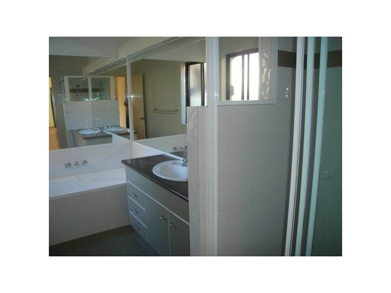 13 Myola Court, Coombabah QLD 4216