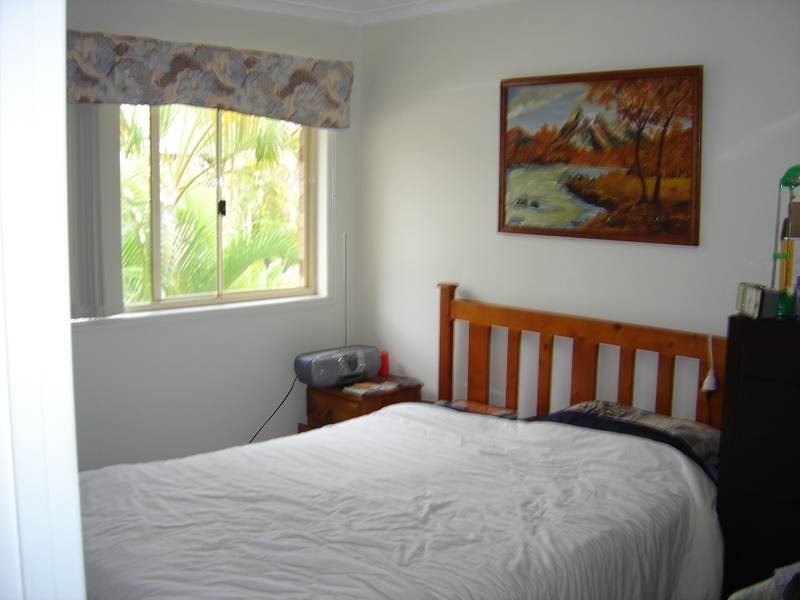 4/643 Pine Ridge Rd, Biggera Waters QLD 4216