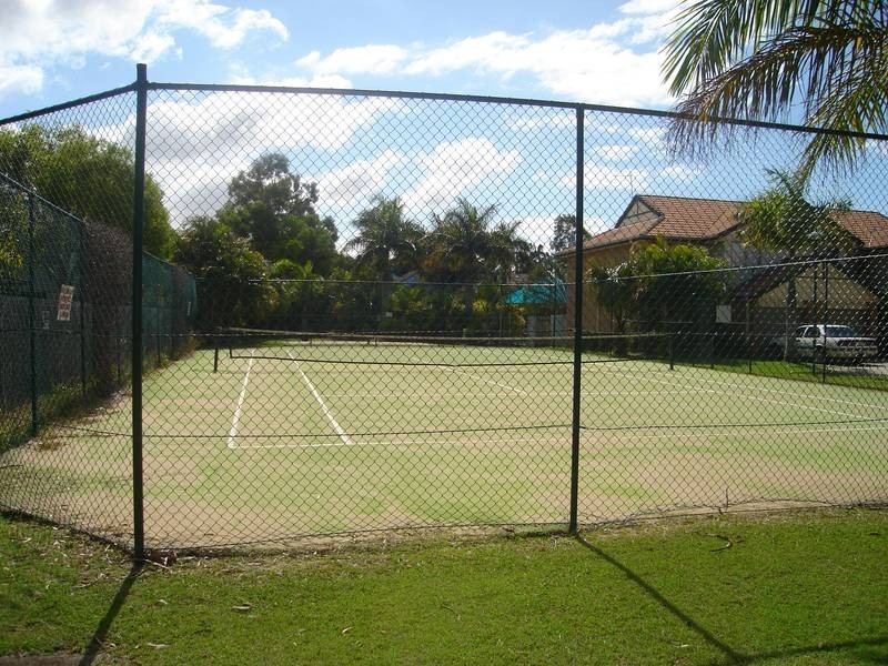 4/643 Pine Ridge Rd, Biggera Waters QLD 4216