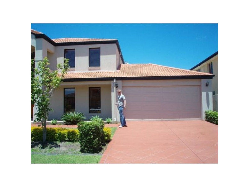 Hope Island QLD 4212