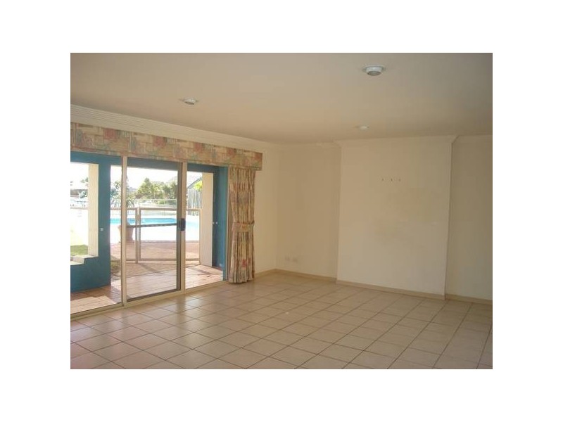 Paradise Point QLD 4216