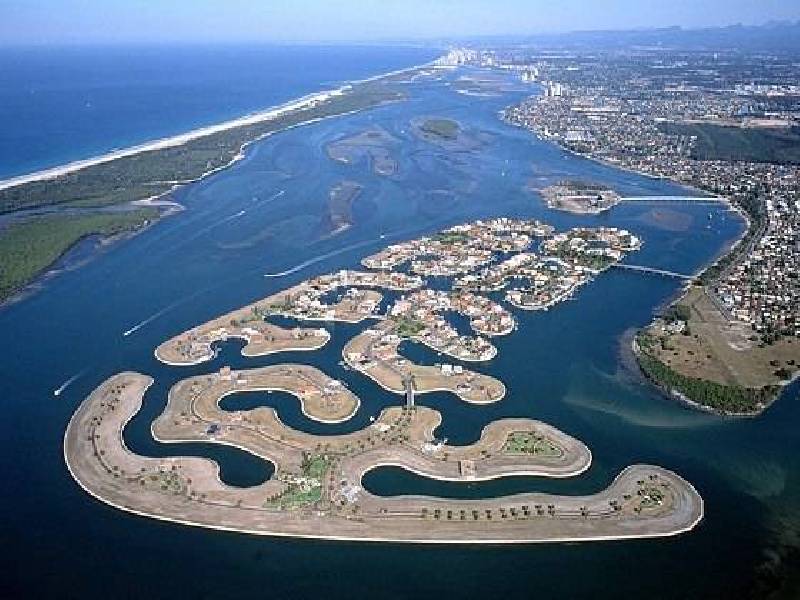 Sovereign Islands QLD 4216