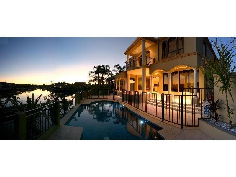 41 Cockleshell Court, Runaway Bay QLD 4216