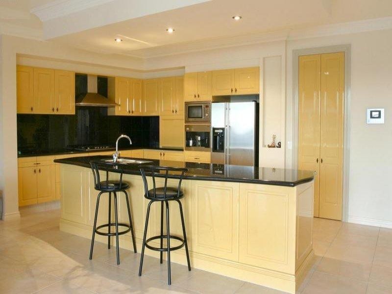 41 Cockleshell Court, Runaway Bay QLD 4216