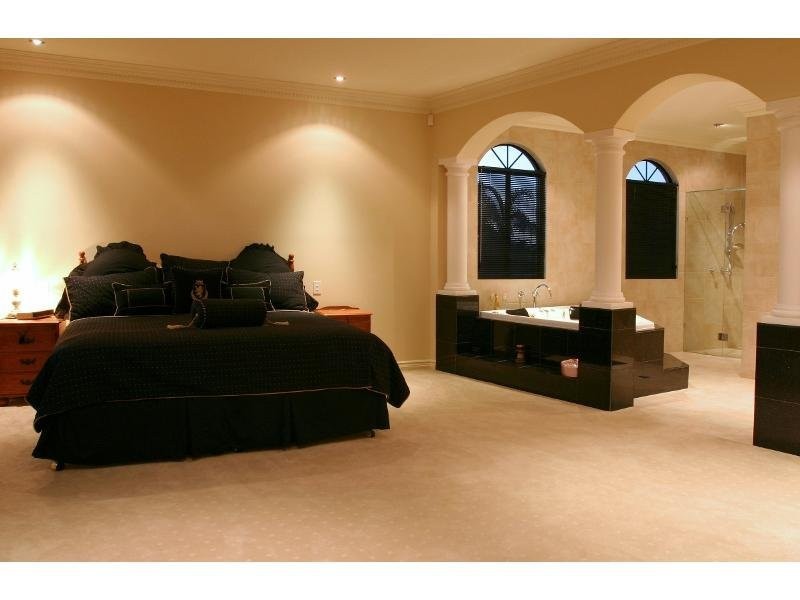 41 Cockleshell Court, Runaway Bay QLD 4216