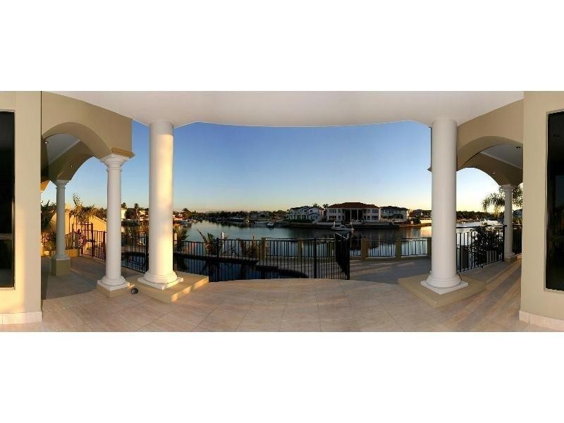 41 Cockleshell Court, Runaway Bay QLD 4216