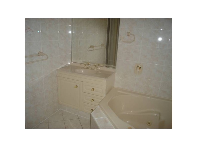 153 Bayview Street, Runaway Bay QLD 4216