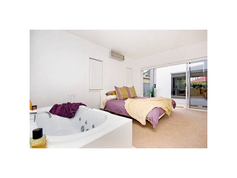 Runaway Bay QLD 4216