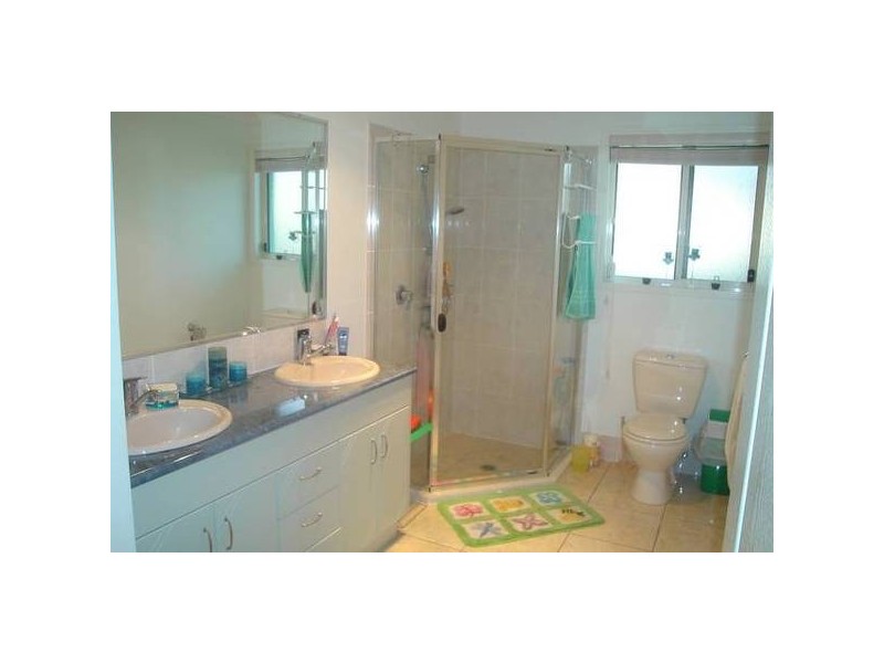 Whitewood Place, Parkwood QLD 4214