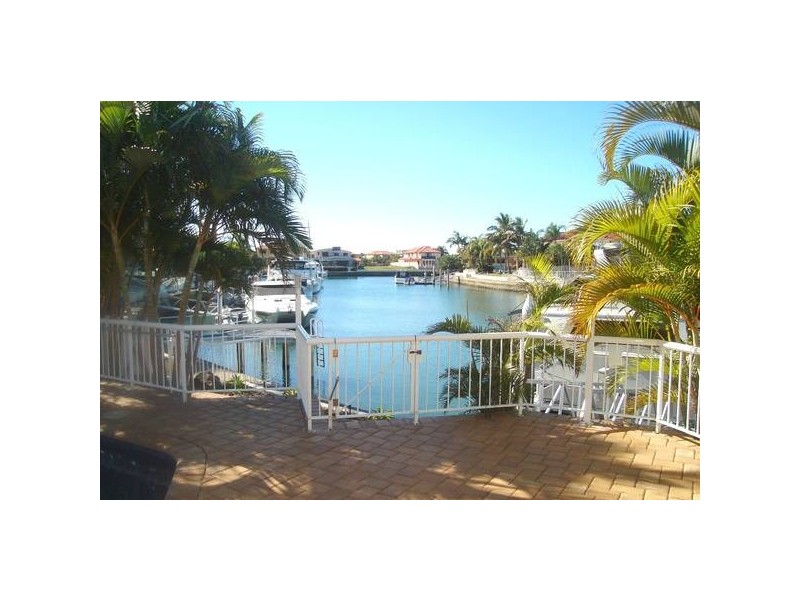 Sovereign Islands QLD 4216