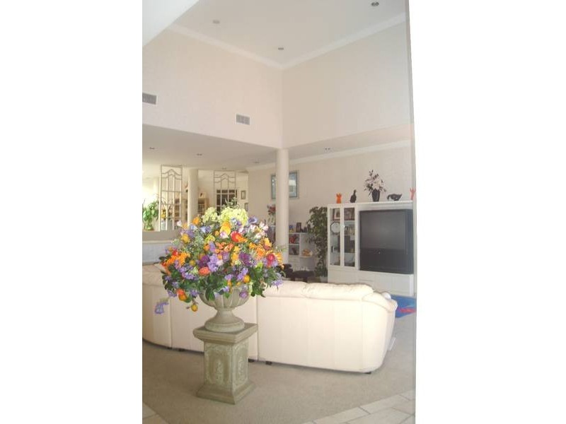 Sovereign Islands QLD 4216