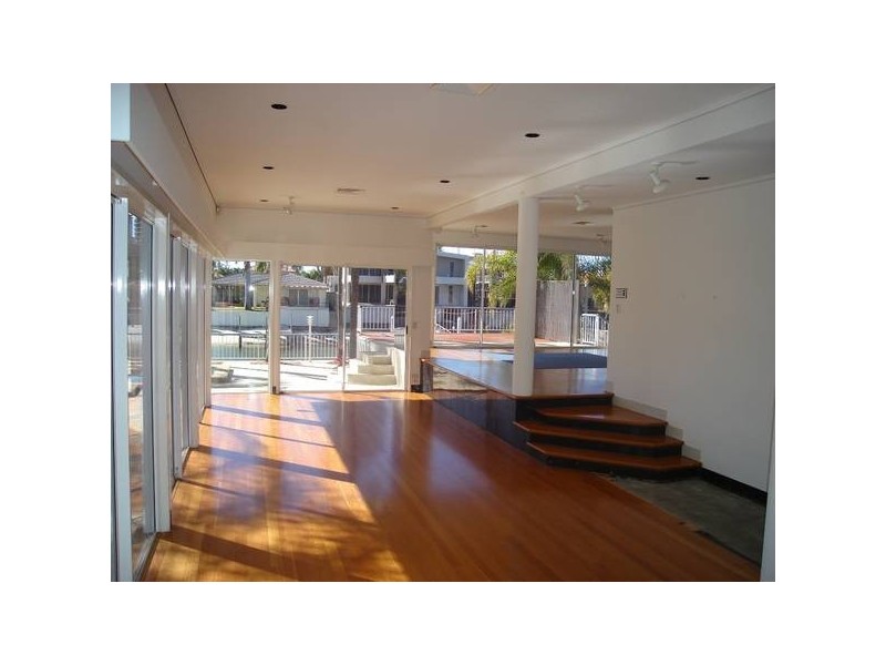 9 Midshipman Court, Paradise Waters QLD 4217