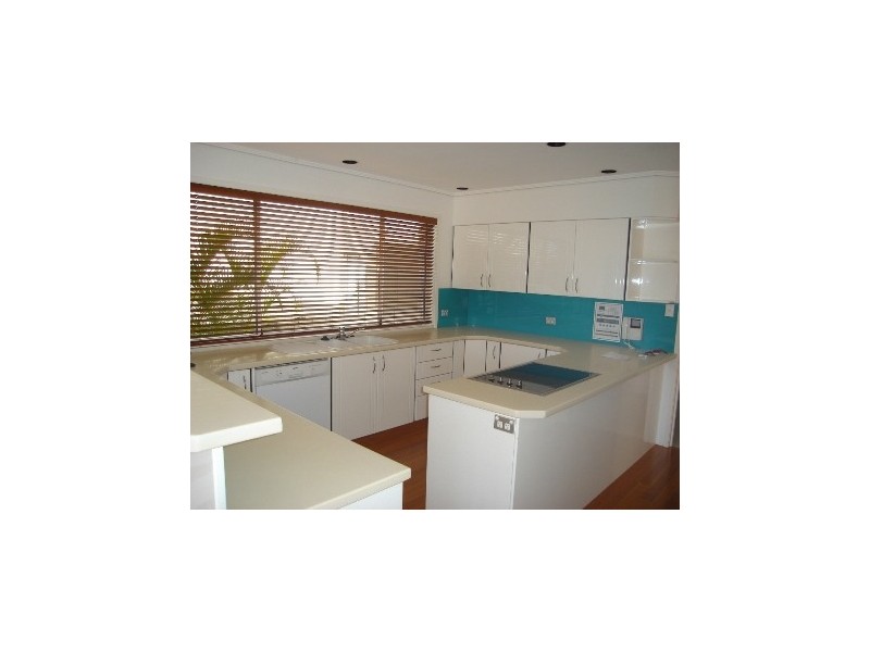 9 Midshipman Court, Paradise Waters QLD 4217