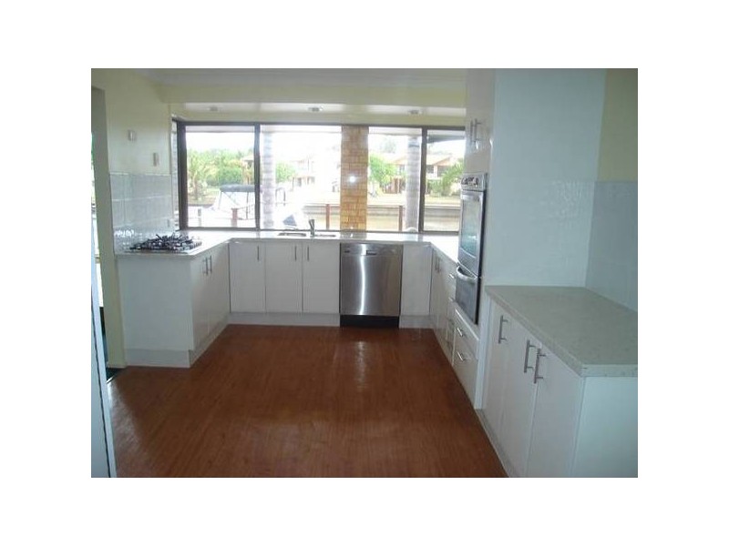 Sundance Way, Runaway Bay QLD 4216