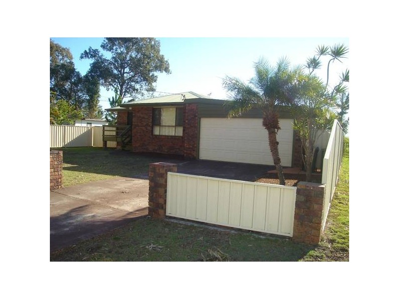 Crescent Avenue, Hope Island QLD 4212