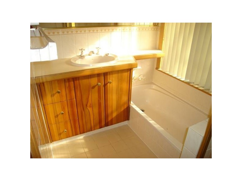 Crescent Avenue, Hope Island QLD 4212