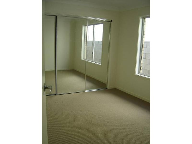 16 Yulia Street, Coombabah QLD 4216