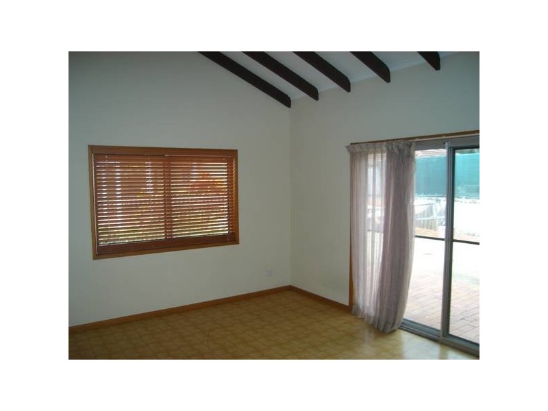 18 Scoter Avenue, Paradise Point QLD 4216