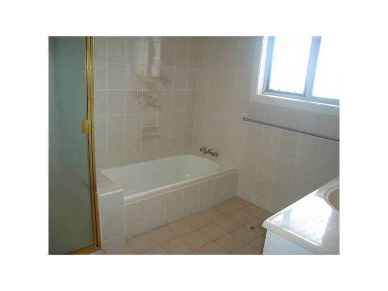 18 Scoter Avenue, Paradise Point QLD 4216