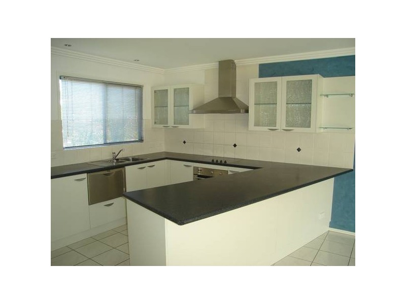 1/5 Taylor Street, Biggera Waters QLD 4216