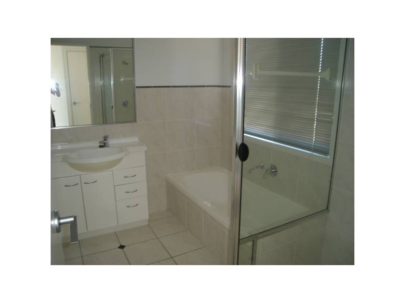 1/5 Taylor Street, Biggera Waters QLD 4216