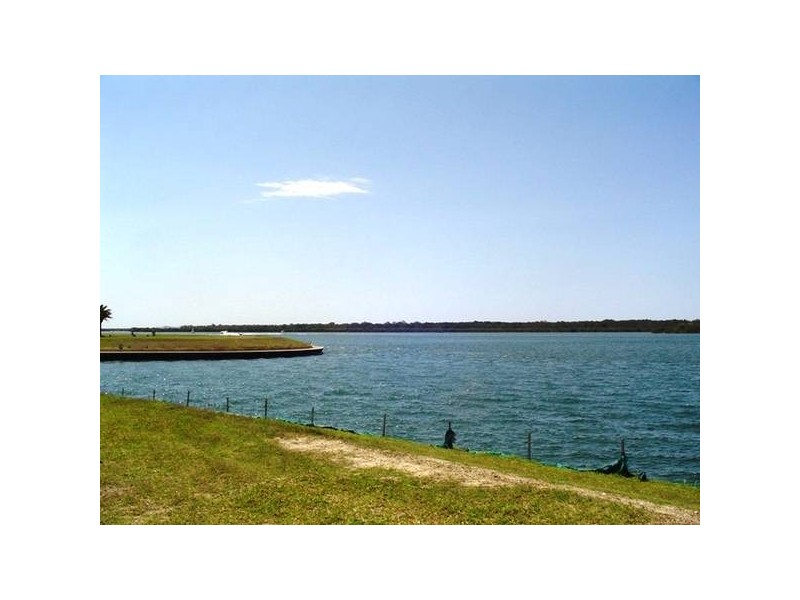 35 Parklane Terrace, Sovereign Islands QLD 4216
