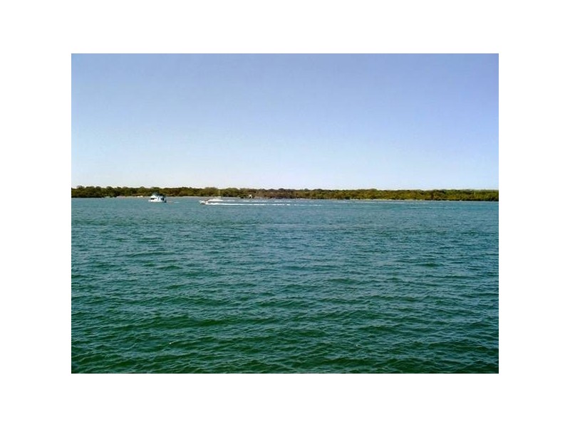 35 Parklane Terrace, Sovereign Islands QLD 4216