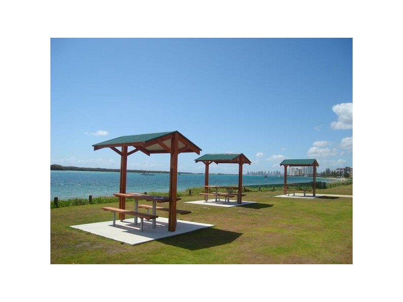 3/5 Taylor Street, Biggera Waters QLD 4216