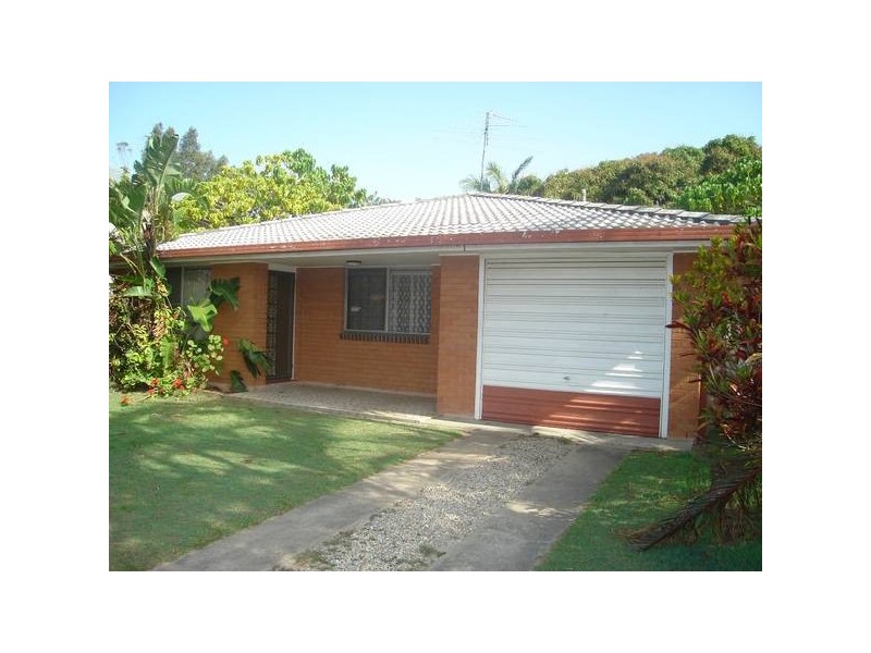 16 Muscovey Avenue, Paradise Point QLD 4216