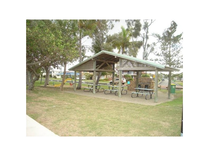 16 Muscovey Avenue, Paradise Point QLD 4216