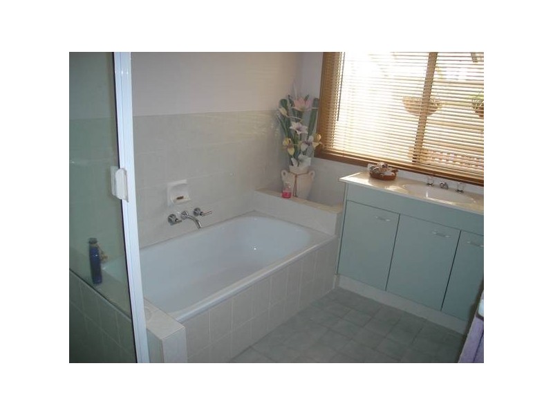 Paradise Point QLD 4216