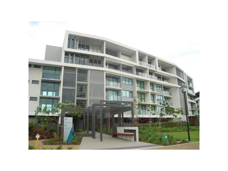 3202/323 Bayview Street, Runaway Bay QLD 4216