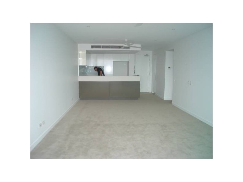 3202/323 Bayview Street, Runaway Bay QLD 4216