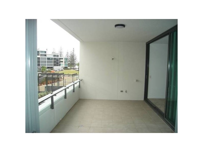 3202/323 Bayview Street, Runaway Bay QLD 4216