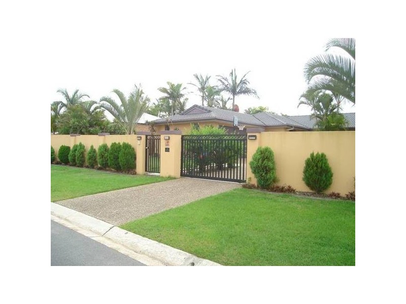 17 Karema Crescent, Runaway Bay QLD 4216