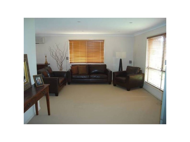 17 Karema Crescent, Runaway Bay QLD 4216