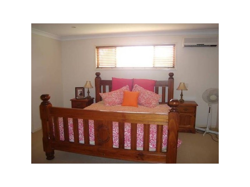17 Karema Crescent, Runaway Bay QLD 4216